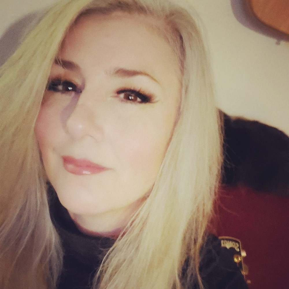 Meet your Posher, Posh